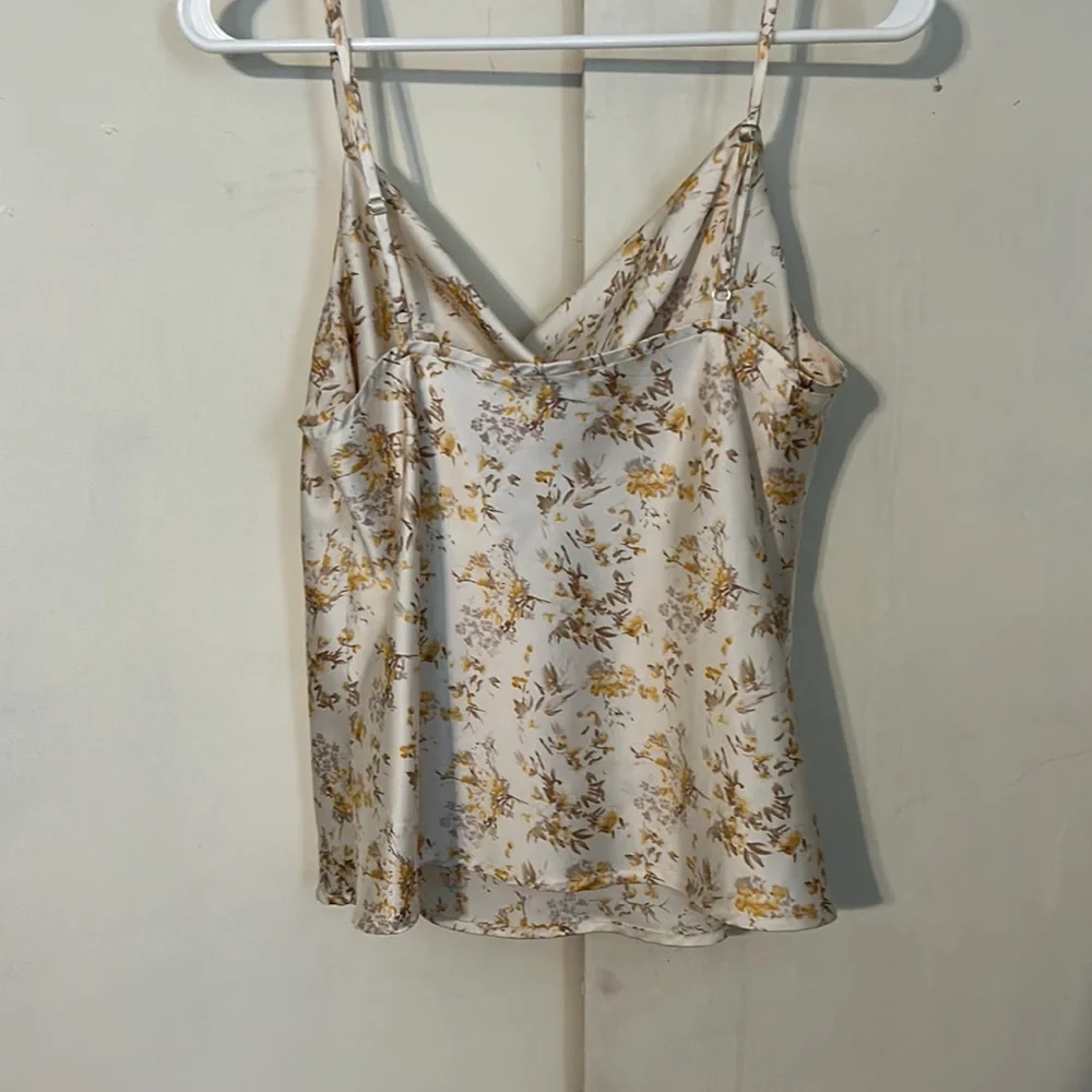 Stitchfix - Picture 2 of 3